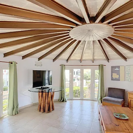 Regina קאלאן בוש