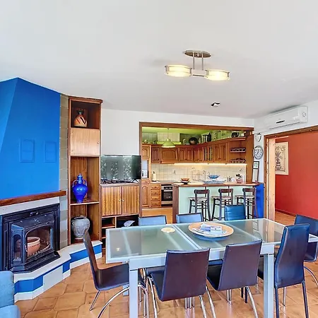 Regina קאלאן בוש